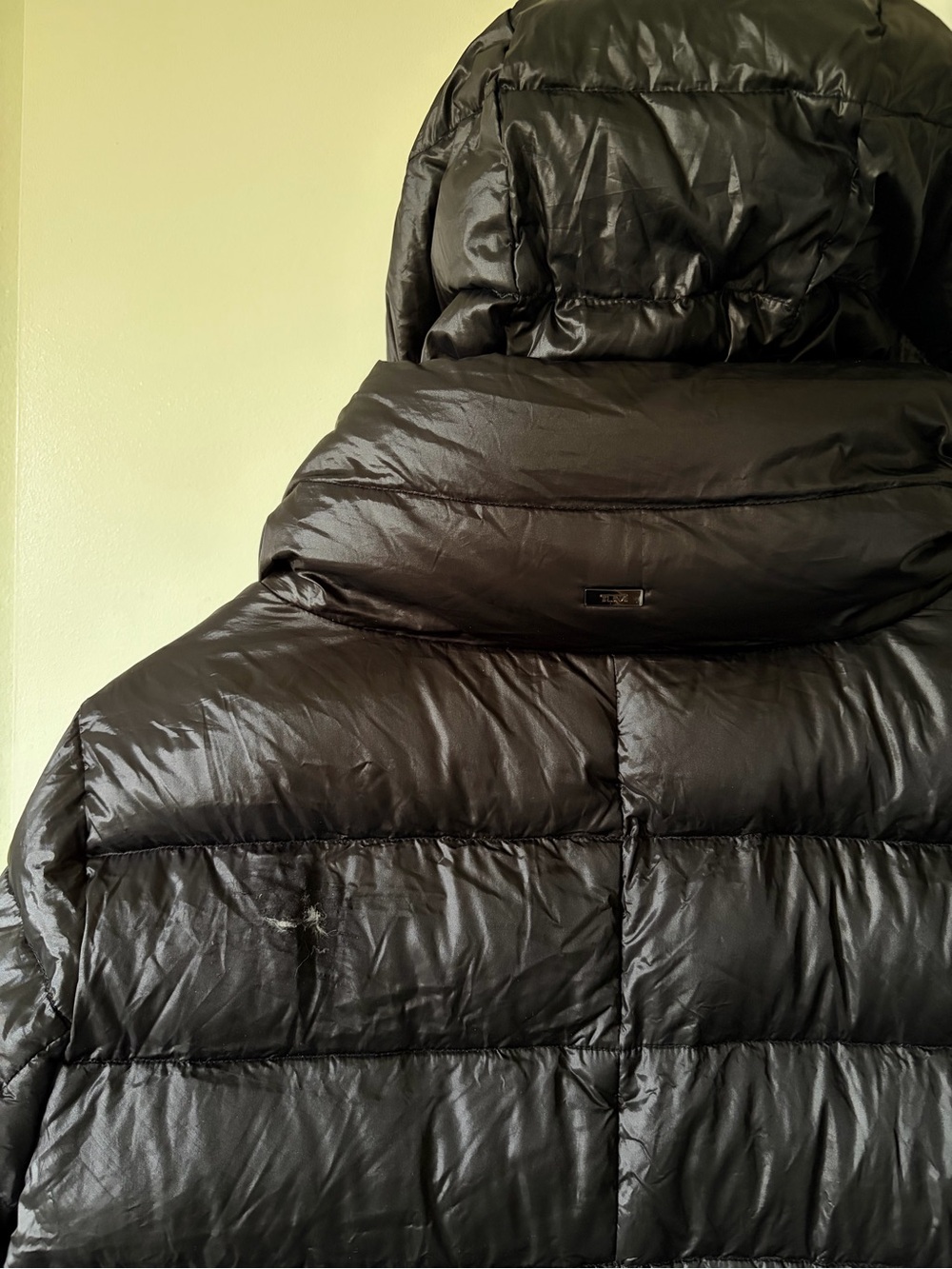 TUMI Black Lightweight Down Puffer Coat Convertible Backpack XL - Picture 7 of 11